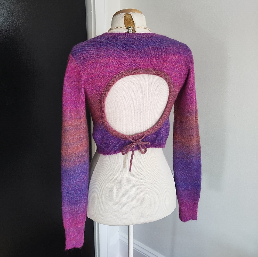 Cut out open back colourful sweater size a small - Picture 2 of 2